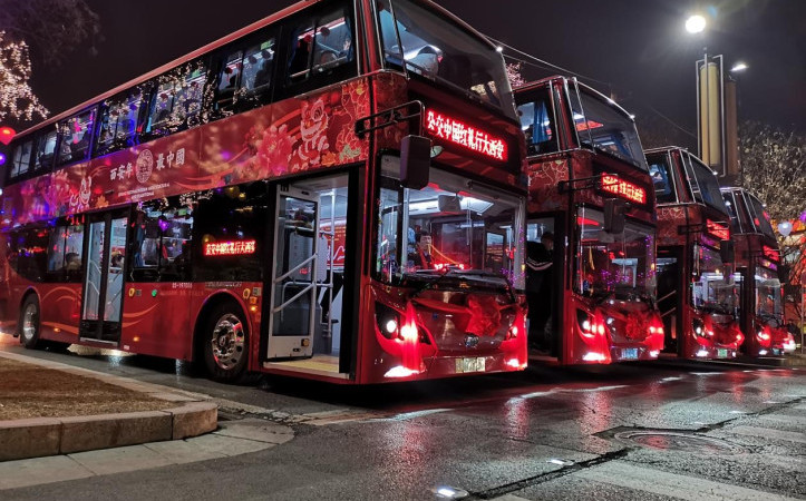 China lanza flota de buses eléctricos mas grande del mundo