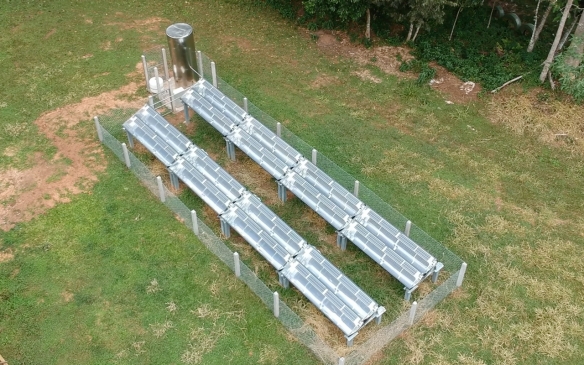 En Paraguay el Centro Educativo Mbaracayú cuenta con un sistema de paneles solares térmicos.