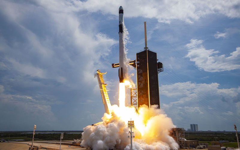 SpaceX hace aterrizar un cohete Falcon 9 por 200ª vez