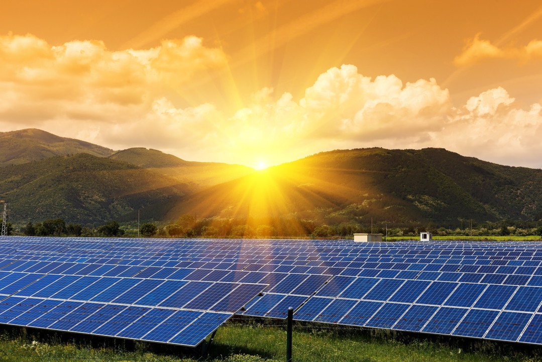 La energía solar superará el petróleo en inversión total el 2023